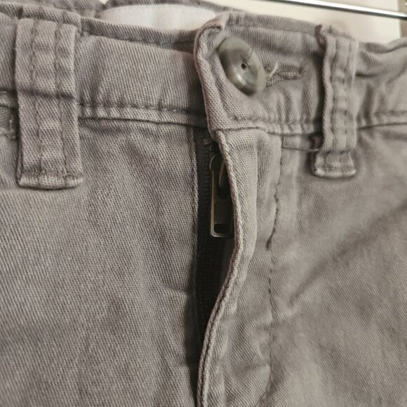 Old Navy Gray Jeans - Picture 3 of 7